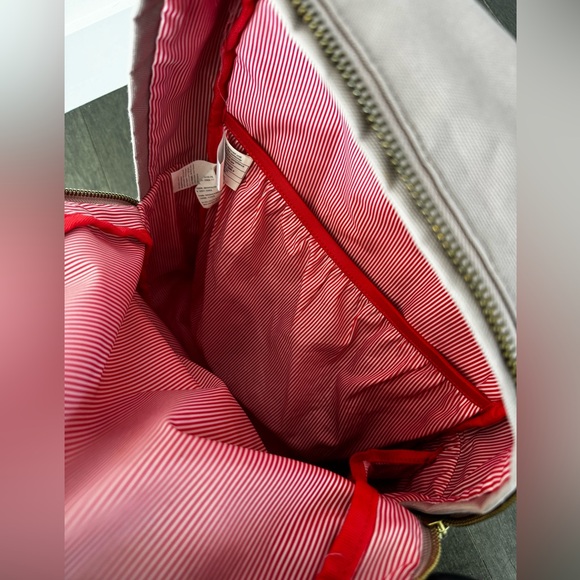 Herschel Pink Backpack - Picture 2 of 3